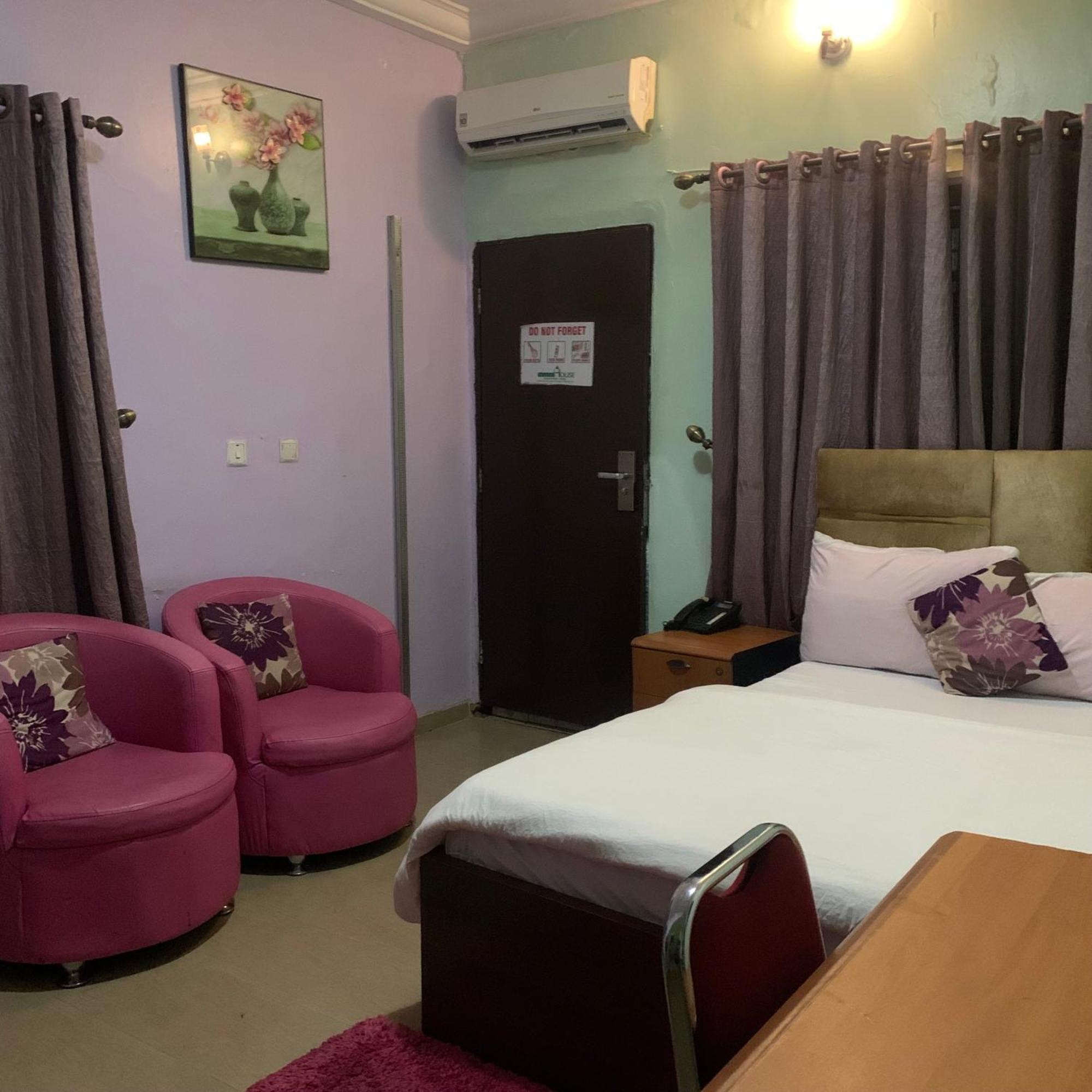 Health Plaza Abuja Aparthotel Exterior photo